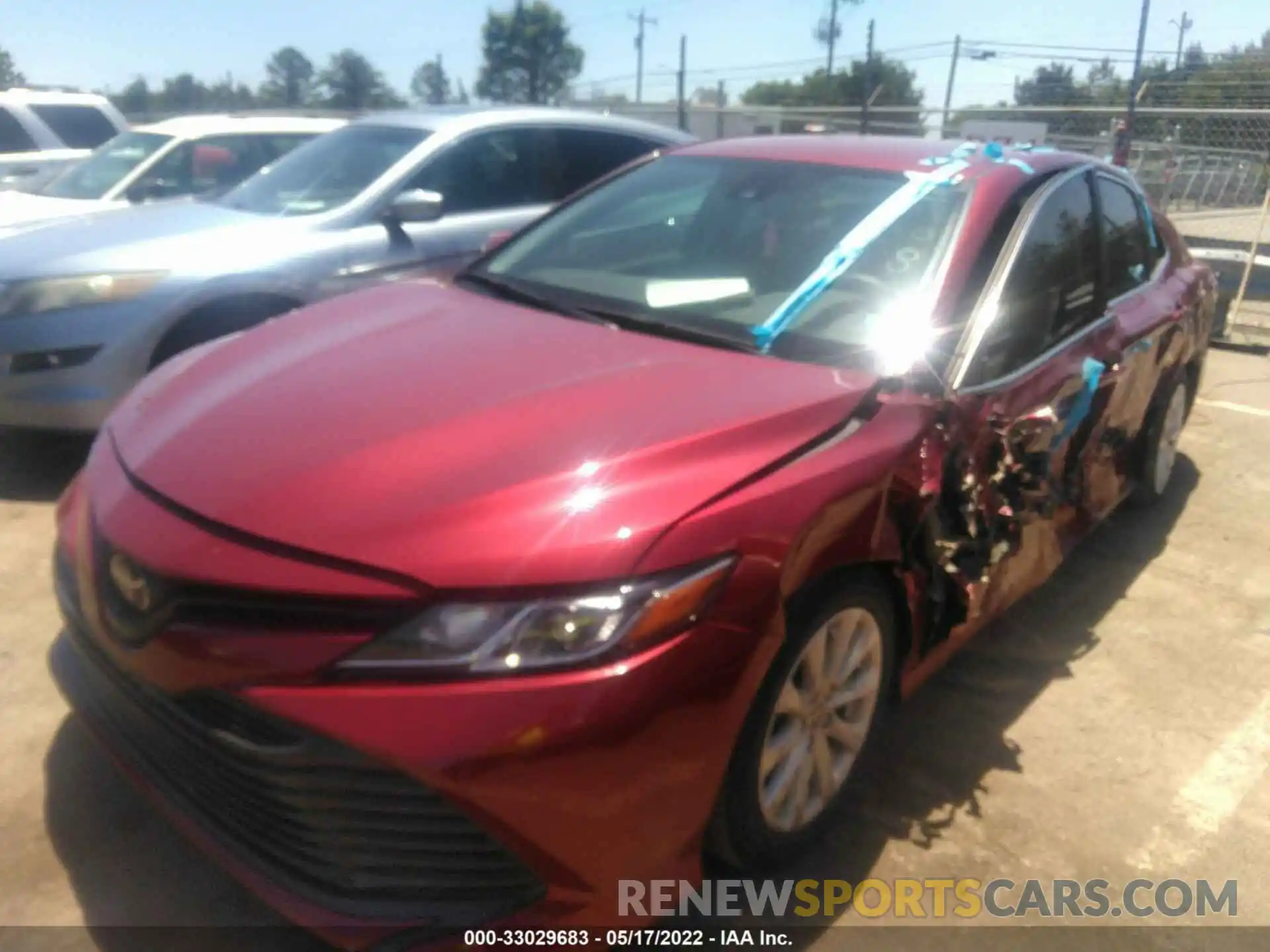 2 Photograph of a damaged car 4T1L11AK7LU995210 TOYOTA CAMRY 2020