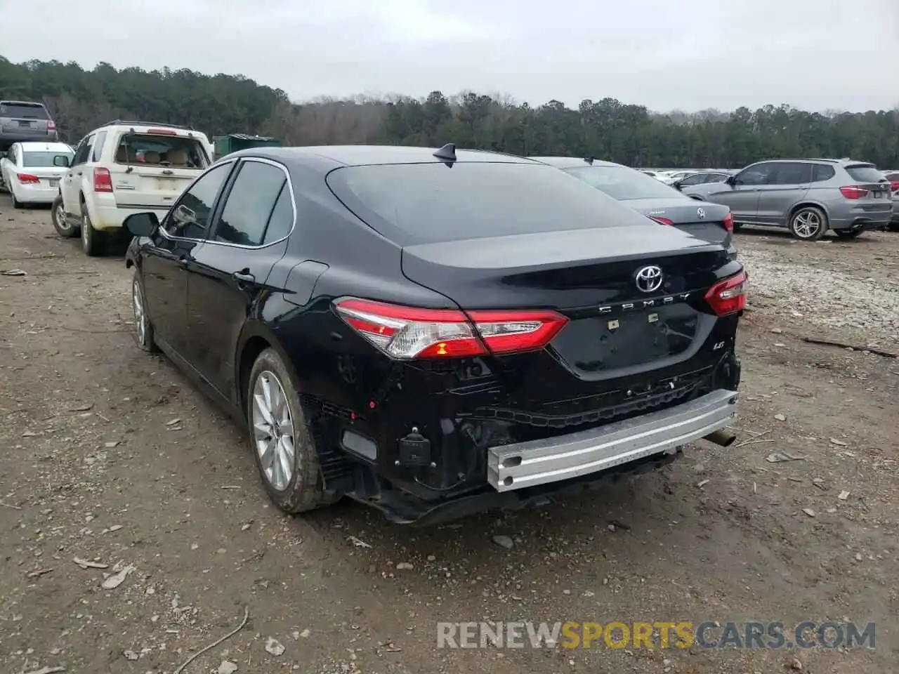 3 Photograph of a damaged car 4T1L11AK7LU996065 TOYOTA CAMRY 2020