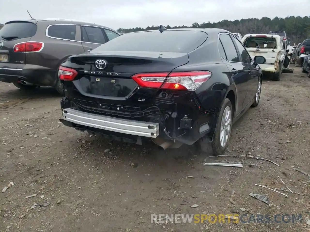 4 Photograph of a damaged car 4T1L11AK7LU996065 TOYOTA CAMRY 2020