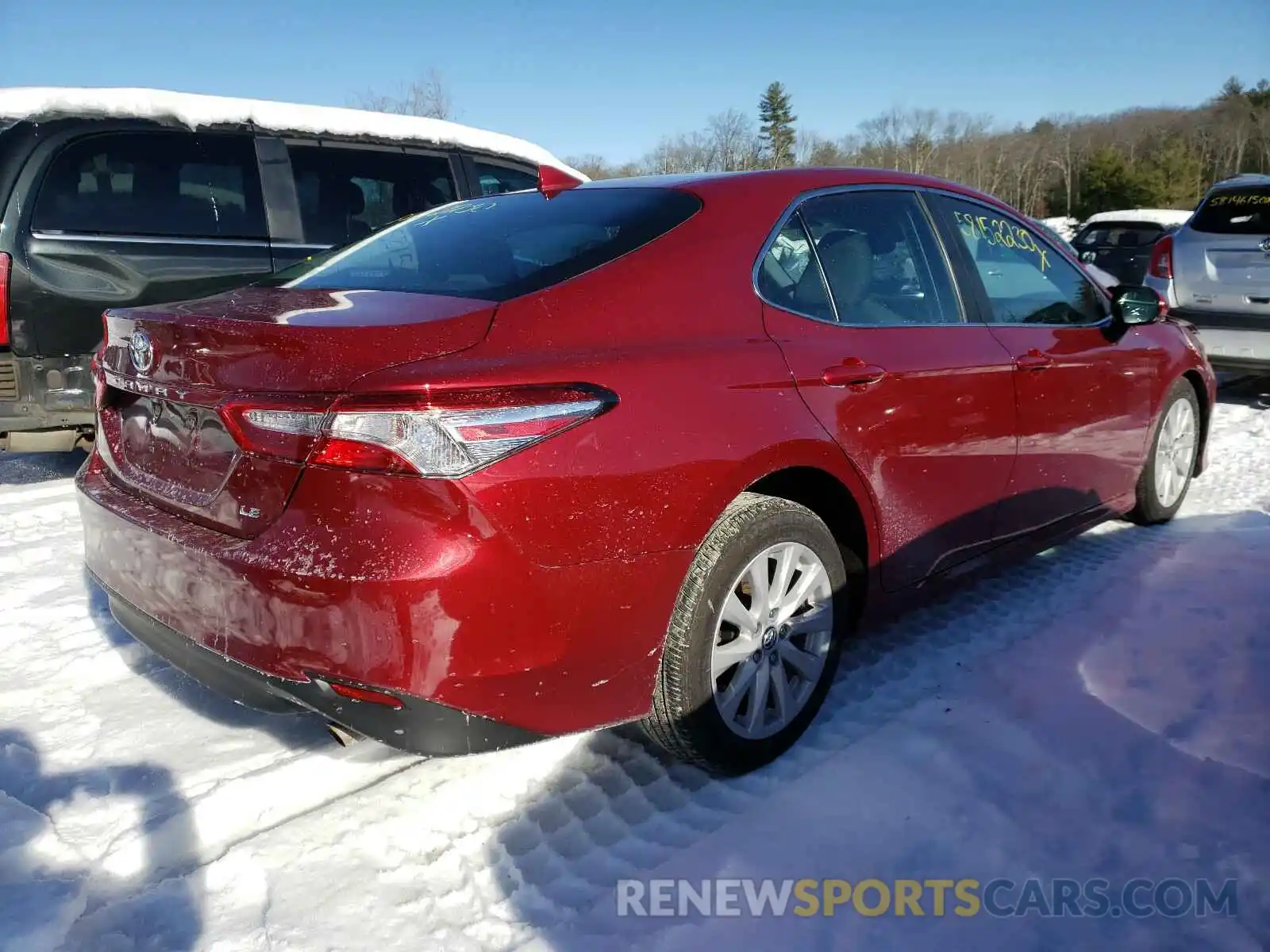 4 Photograph of a damaged car 4T1L11AK8LU304332 TOYOTA CAMRY 2020