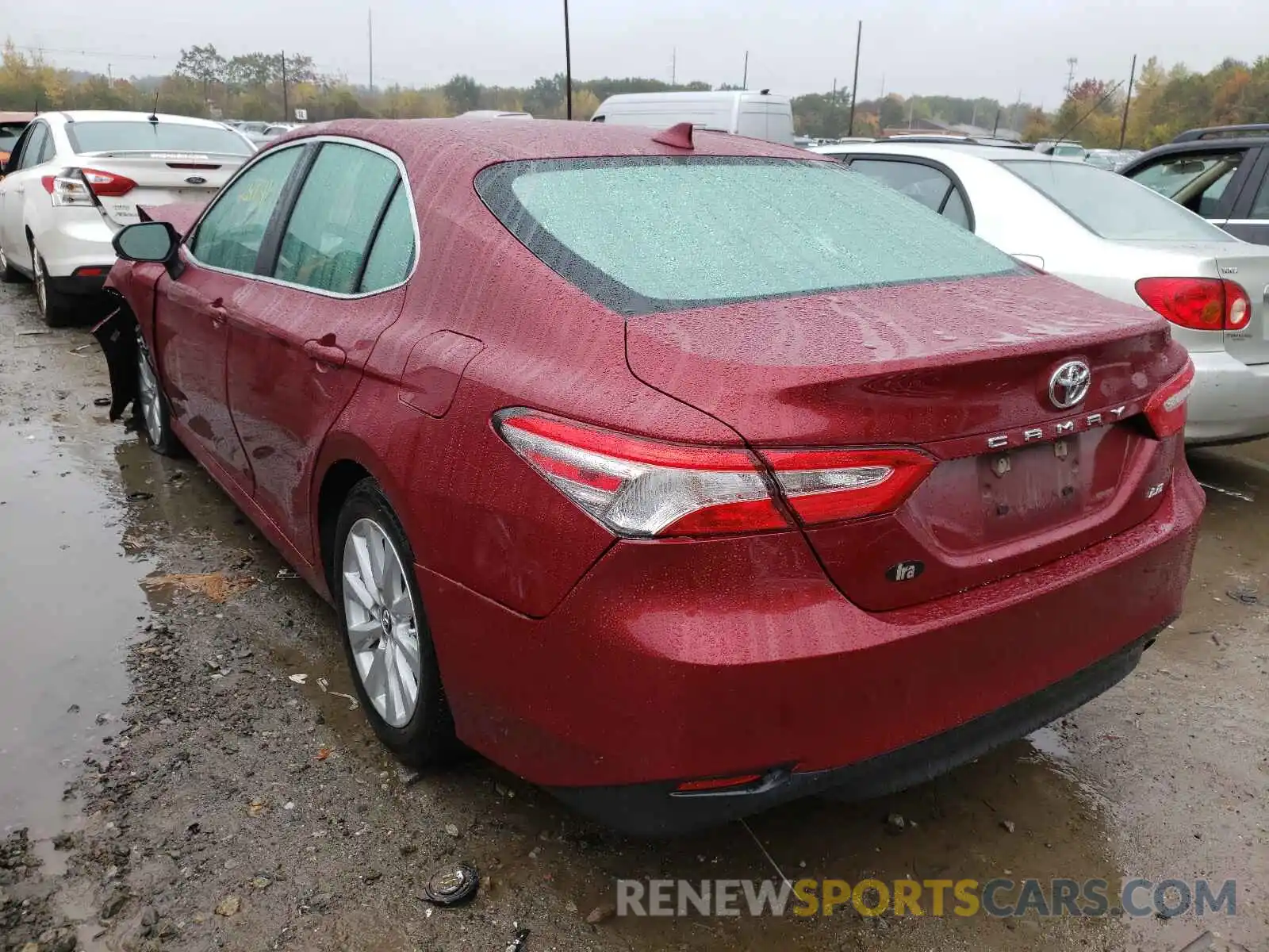 3 Photograph of a damaged car 4T1L11AK8LU332728 TOYOTA CAMRY 2020