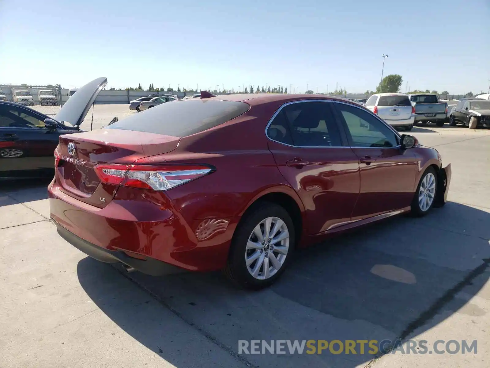 4 Photograph of a damaged car 4T1L11AK8LU371321 TOYOTA CAMRY 2020