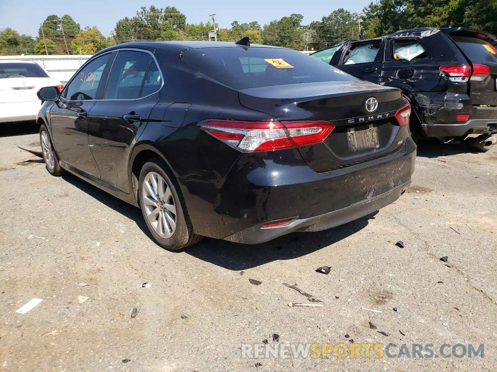 3 Photograph of a damaged car 4T1L11AK8LU388877 TOYOTA CAMRY 2020