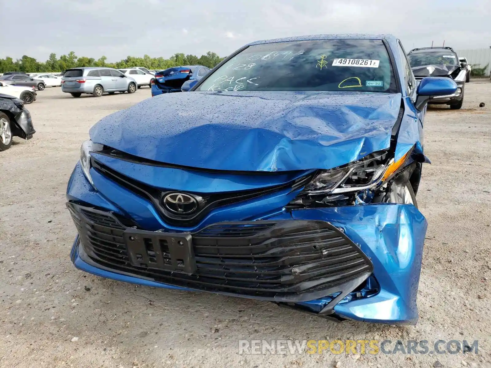 9 Photograph of a damaged car 4T1L11AK8LU391066 TOYOTA CAMRY 2020