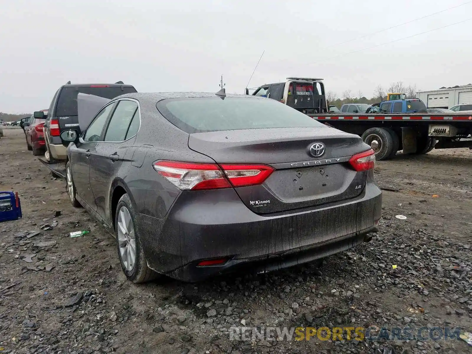 3 Photograph of a damaged car 4T1L11AK8LU864223 TOYOTA CAMRY 2020