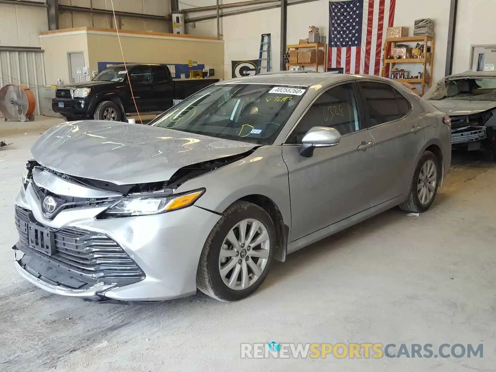 2 Photograph of a damaged car 4T1L11AK8LU876193 TOYOTA CAMRY 2020