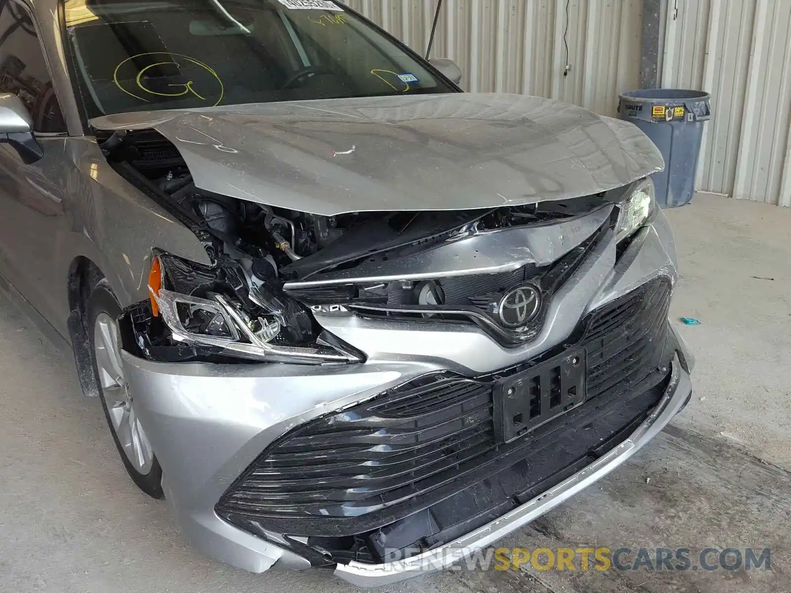 9 Photograph of a damaged car 4T1L11AK8LU876193 TOYOTA CAMRY 2020