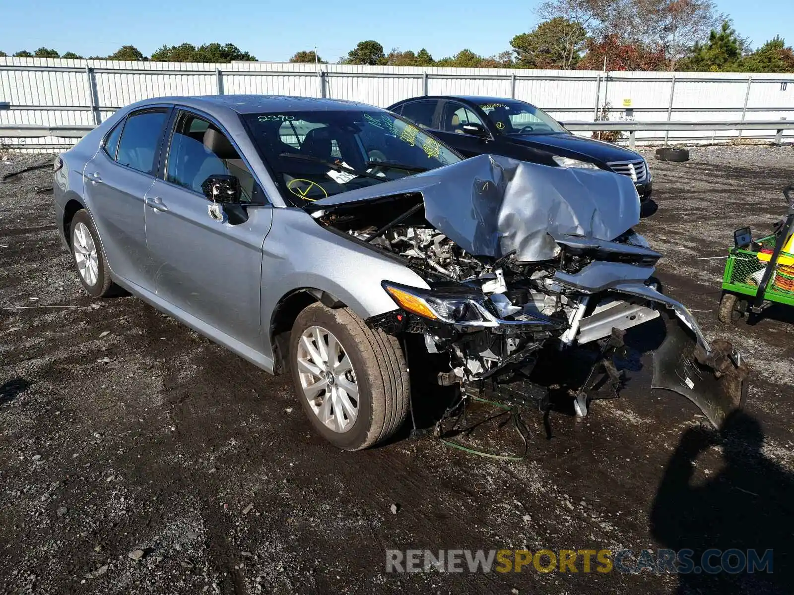 1 Photograph of a damaged car 4T1L11AK8LU883189 TOYOTA CAMRY 2020