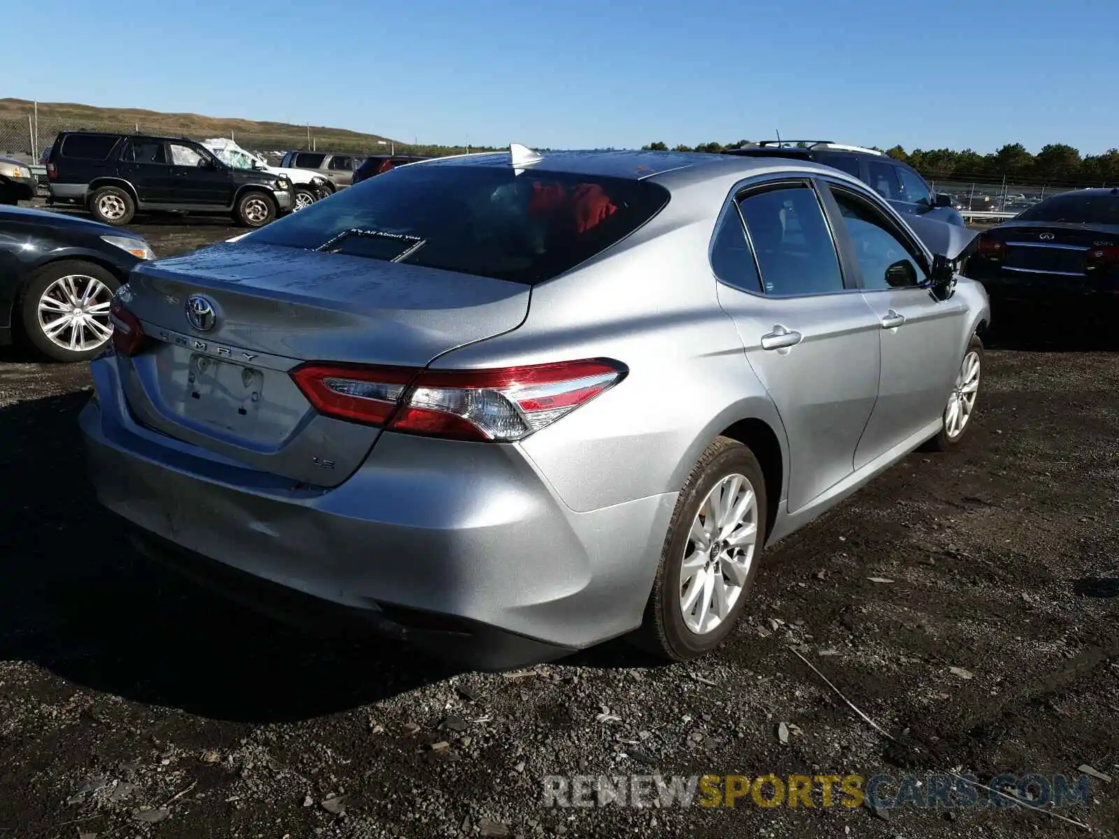 4 Photograph of a damaged car 4T1L11AK8LU883189 TOYOTA CAMRY 2020