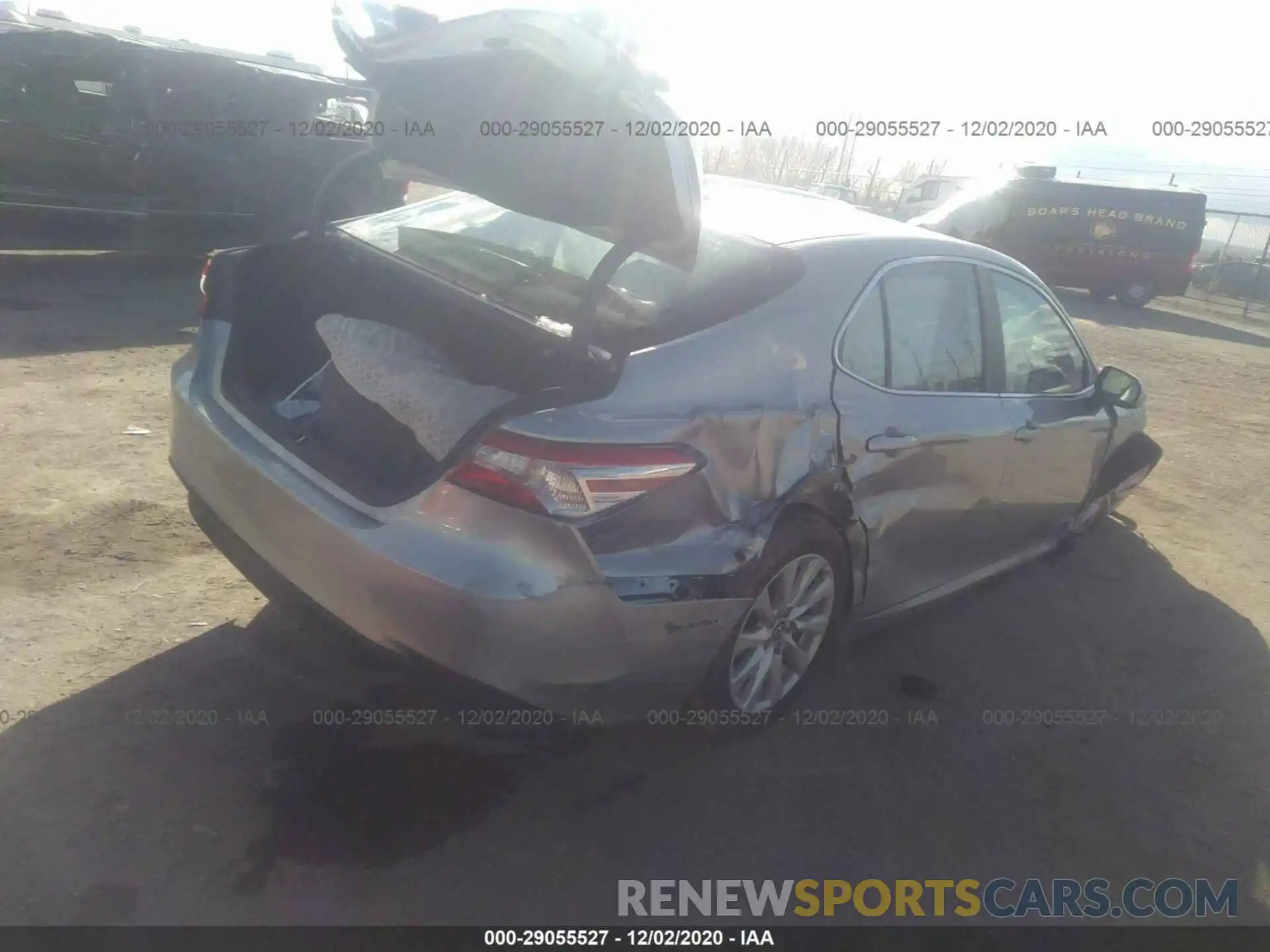 4 Photograph of a damaged car 4T1L11AK8LU901920 TOYOTA CAMRY 2020