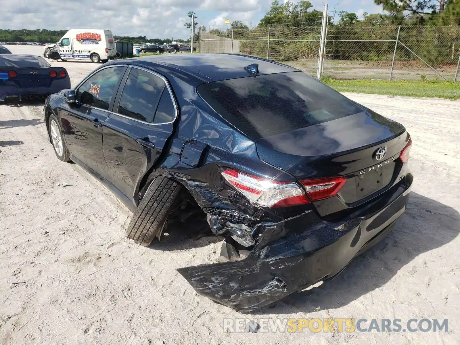 3 Photograph of a damaged car 4T1L11AK9LU323407 TOYOTA CAMRY 2020