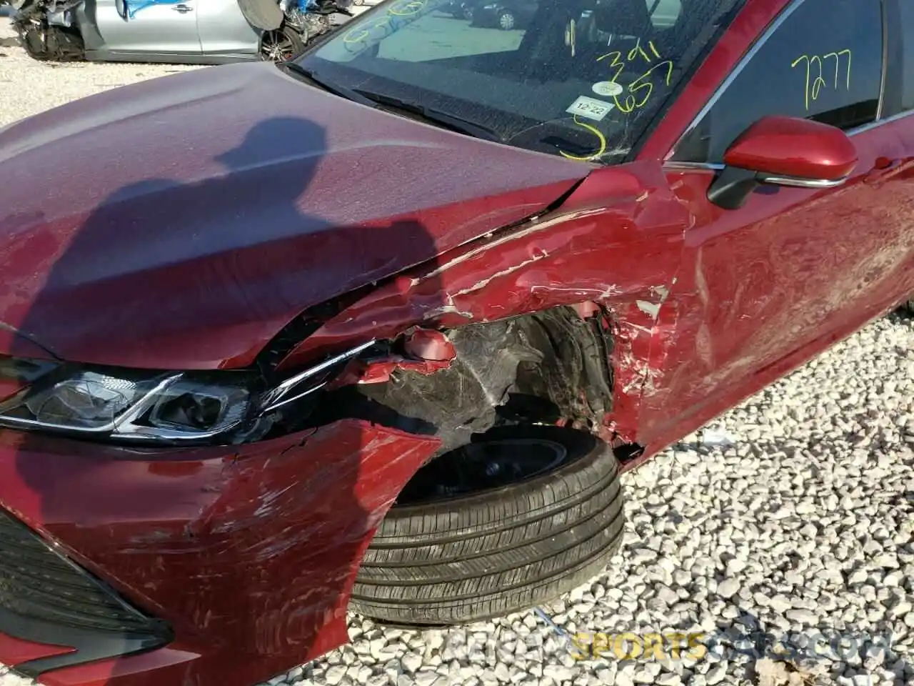 9 Photograph of a damaged car 4T1L11AK9LU391657 TOYOTA CAMRY 2020