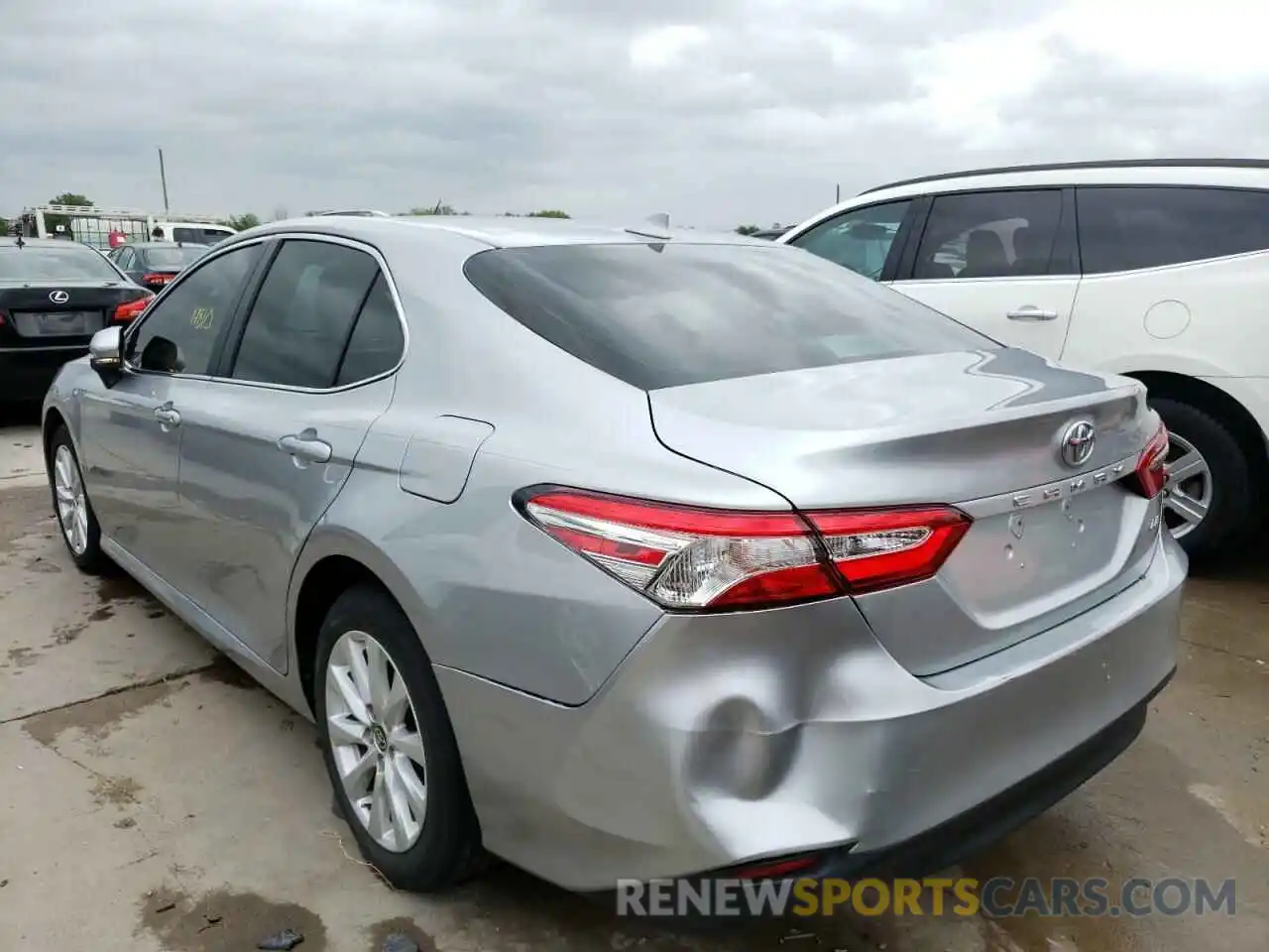 3 Photograph of a damaged car 4T1L11AK9LU503499 TOYOTA CAMRY 2020