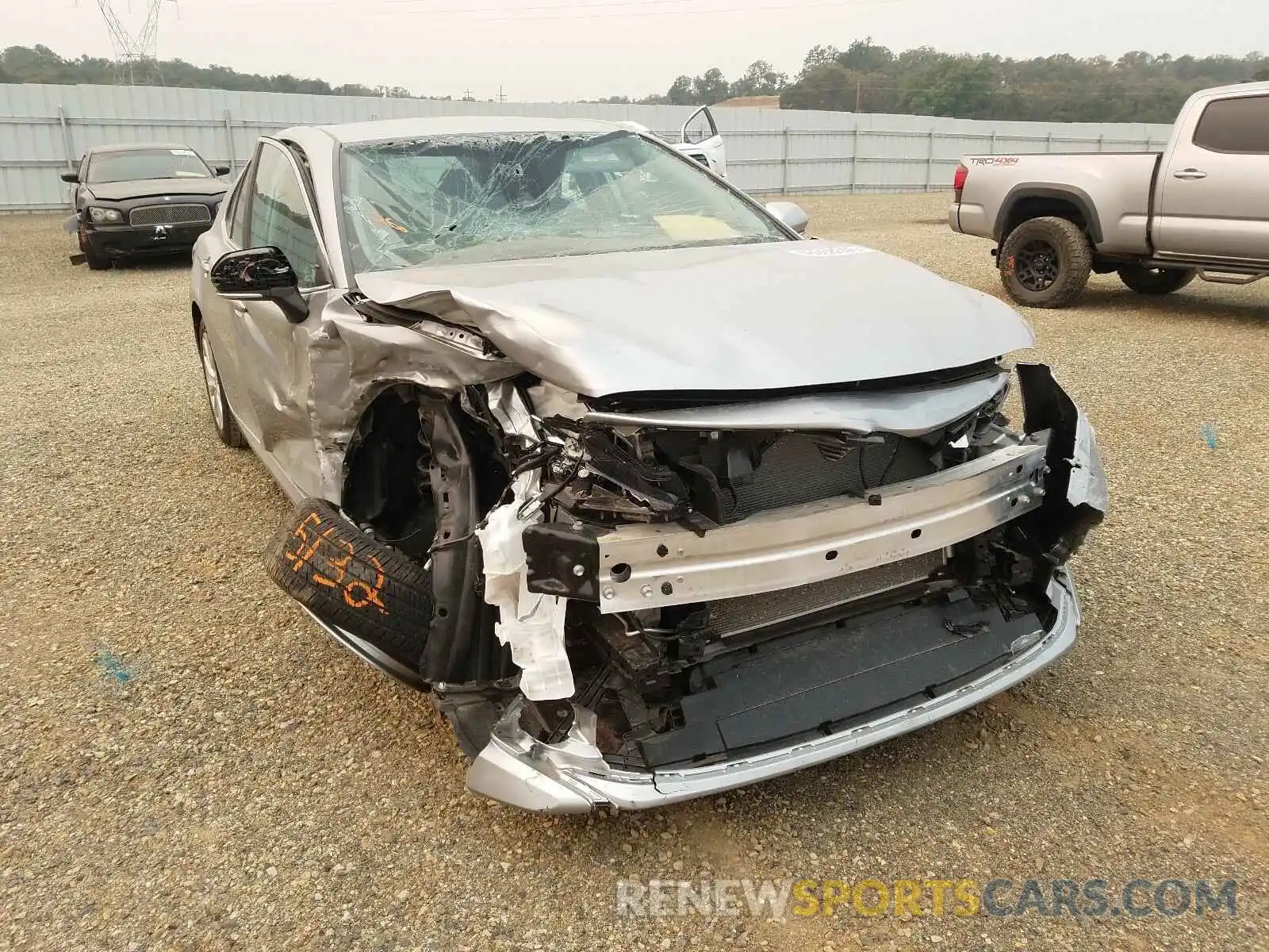 1 Photograph of a damaged car 4T1L11AK9LU884898 TOYOTA CAMRY 2020