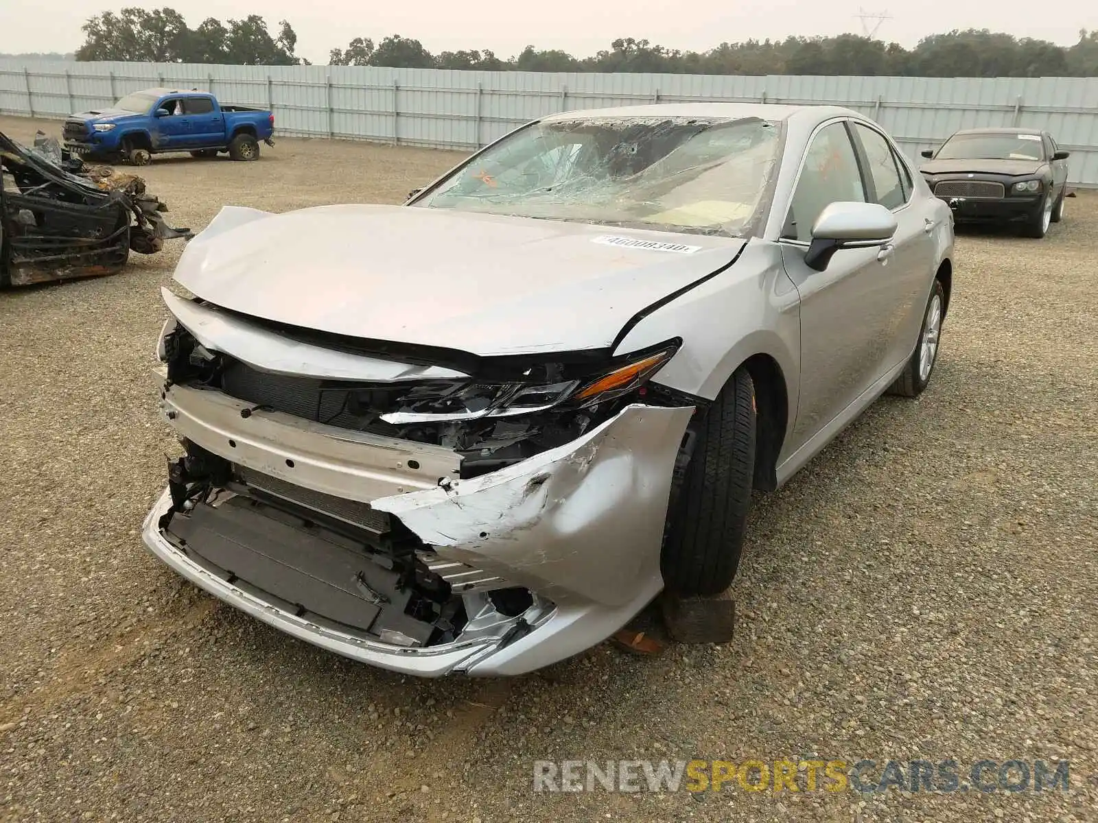 2 Photograph of a damaged car 4T1L11AK9LU884898 TOYOTA CAMRY 2020