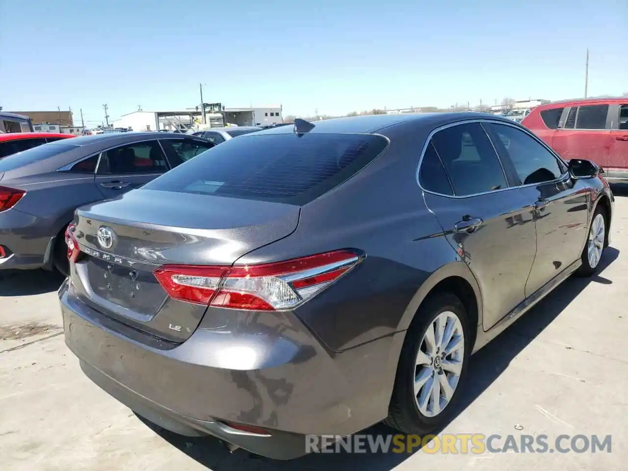 4 Photograph of a damaged car 4T1L11AK9LU923571 TOYOTA CAMRY 2020