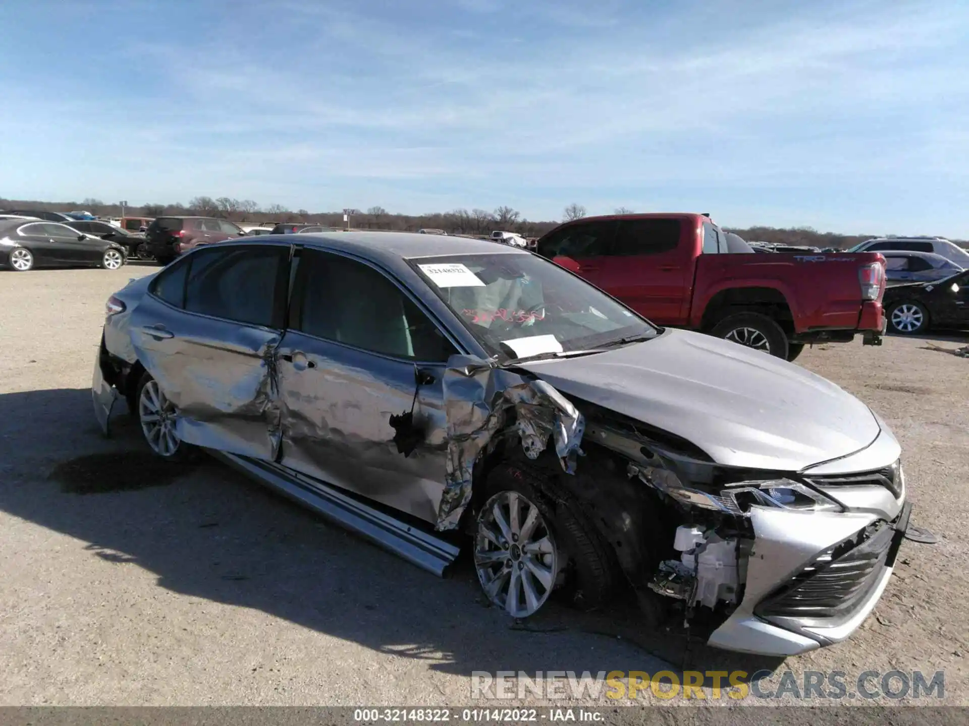 1 Photograph of a damaged car 4T1L11AK9LU929466 TOYOTA CAMRY 2020