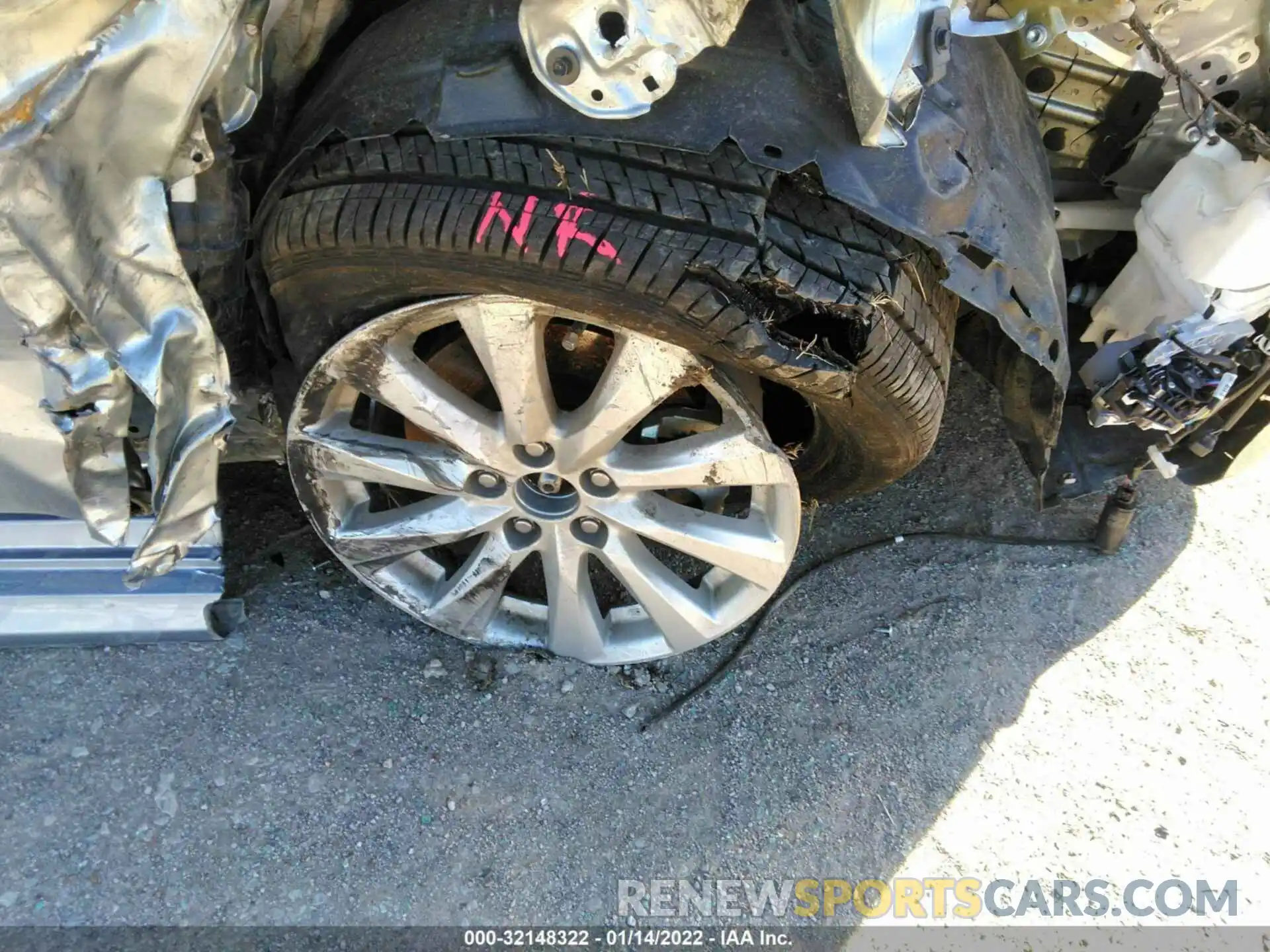 14 Photograph of a damaged car 4T1L11AK9LU929466 TOYOTA CAMRY 2020