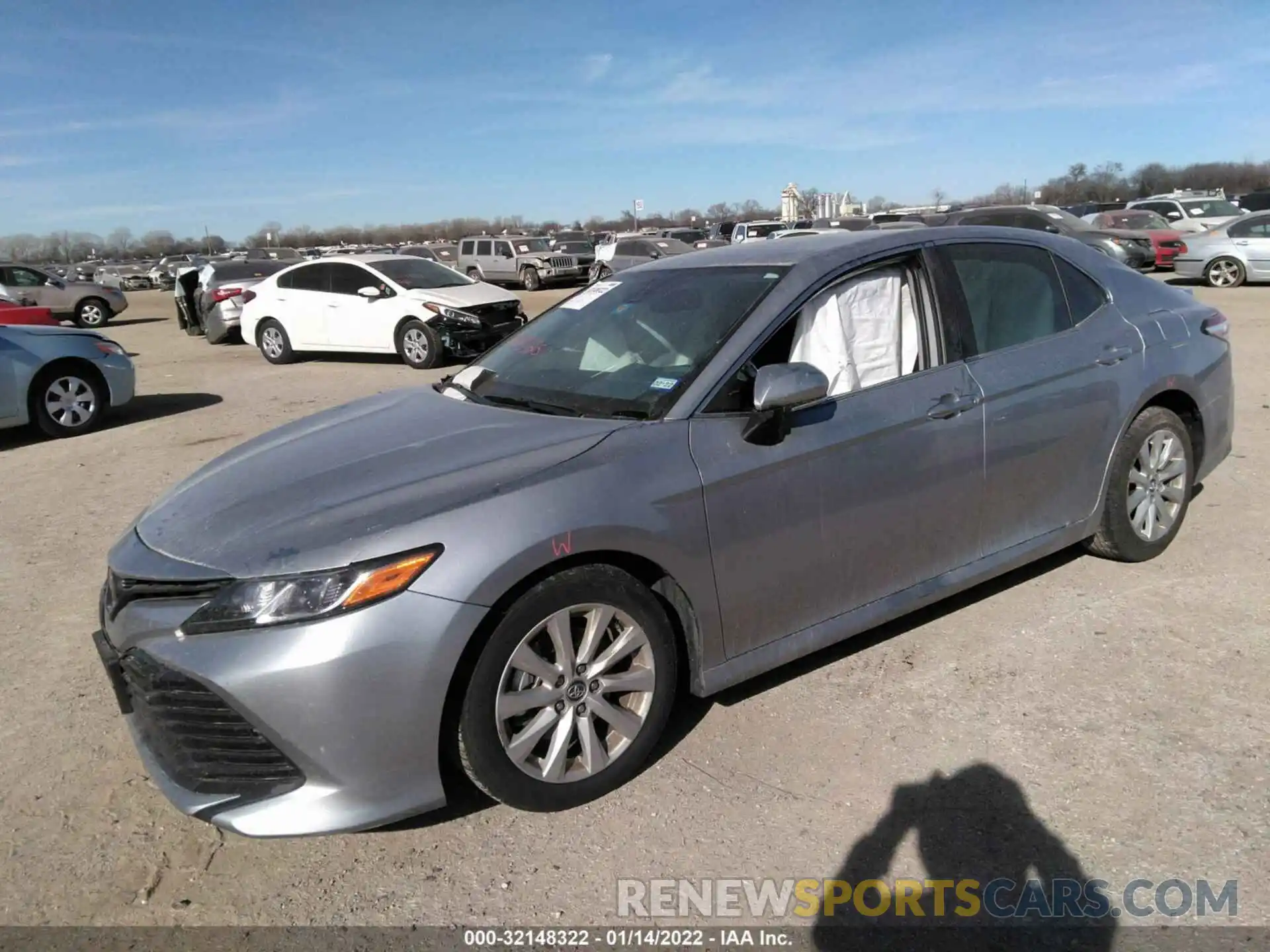 2 Photograph of a damaged car 4T1L11AK9LU929466 TOYOTA CAMRY 2020