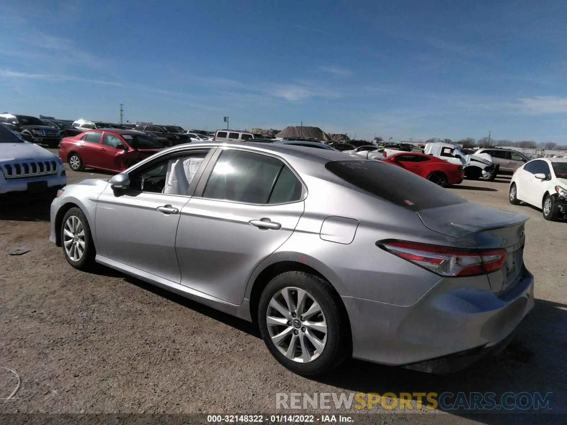 3 Photograph of a damaged car 4T1L11AK9LU929466 TOYOTA CAMRY 2020