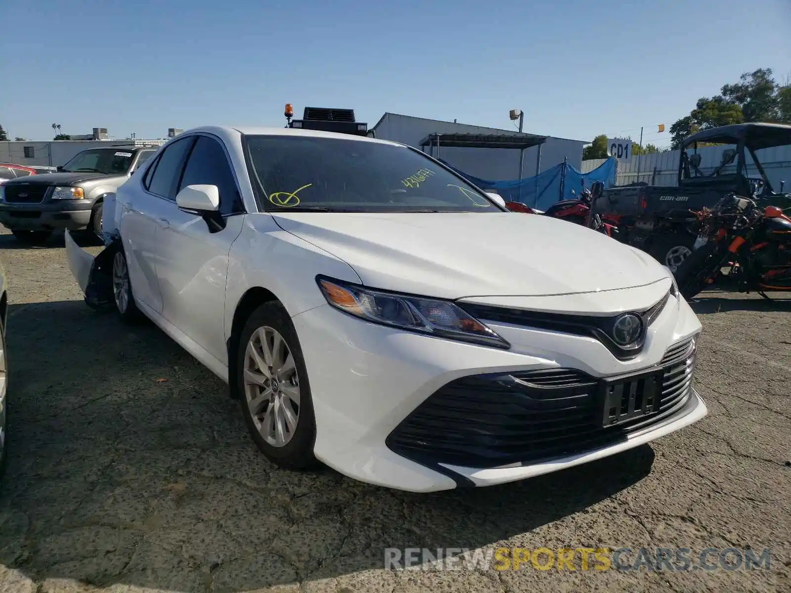 1 Photograph of a damaged car 4T1L11AK9LU935588 TOYOTA CAMRY 2020