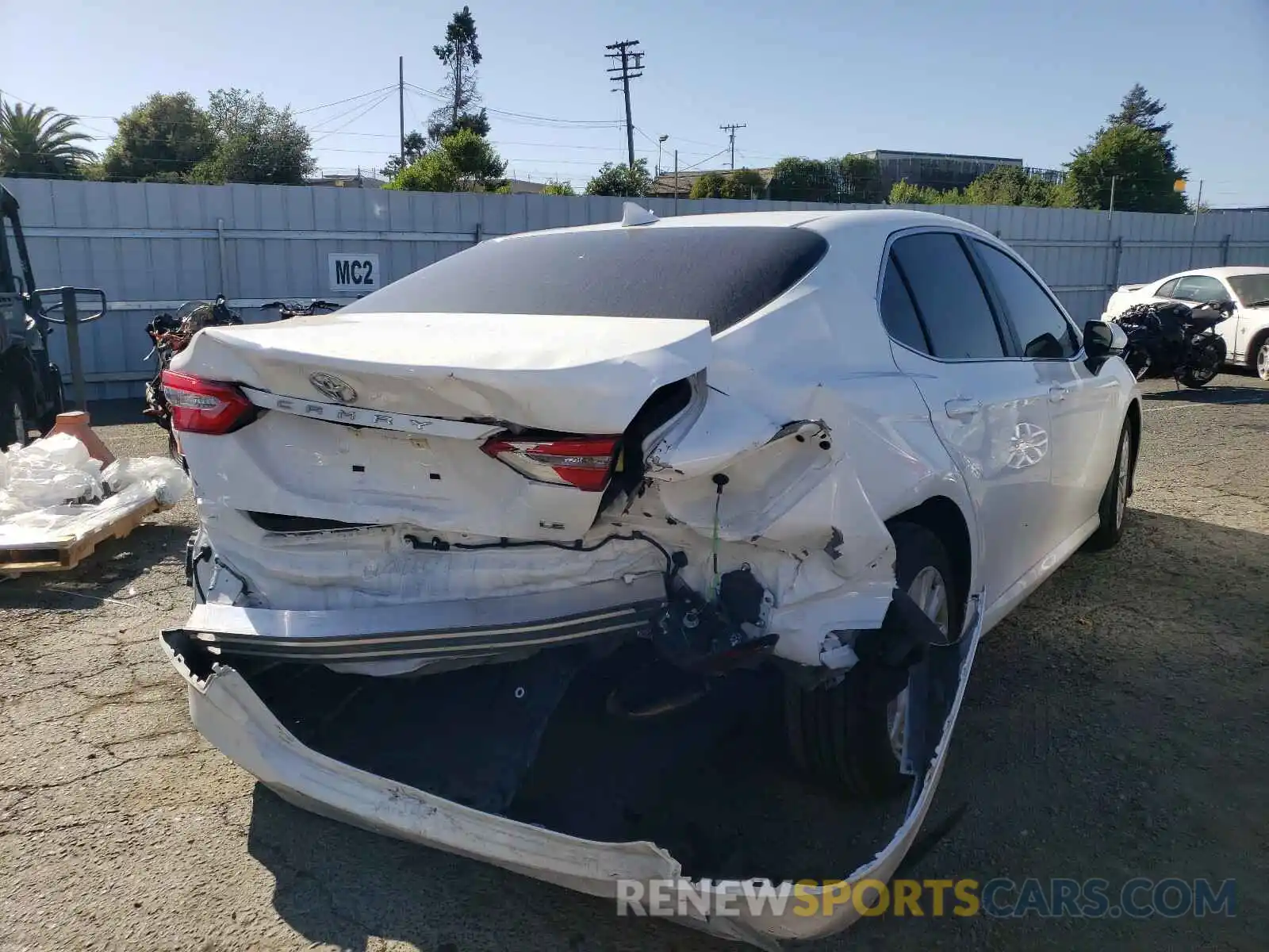 4 Photograph of a damaged car 4T1L11AK9LU935588 TOYOTA CAMRY 2020