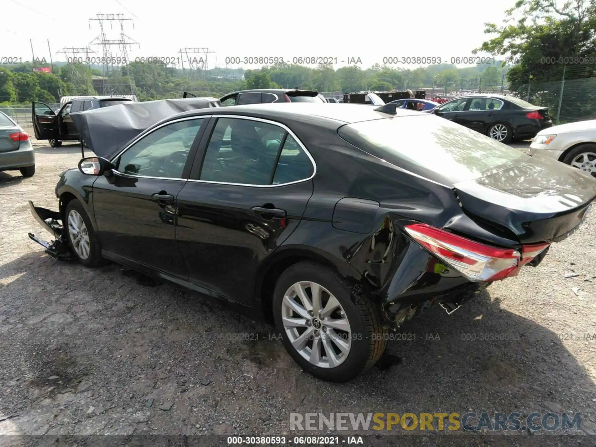 3 Photograph of a damaged car 4T1L11AK9LU981275 TOYOTA CAMRY 2020