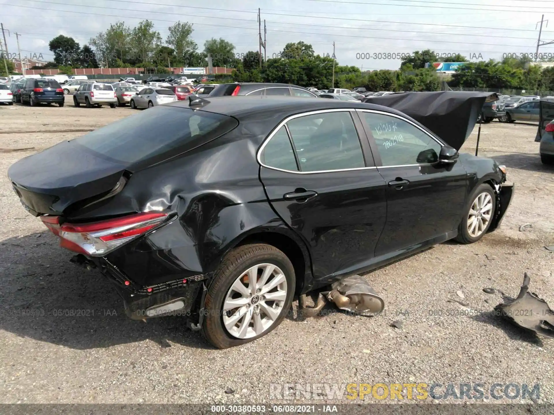 4 Photograph of a damaged car 4T1L11AK9LU981275 TOYOTA CAMRY 2020