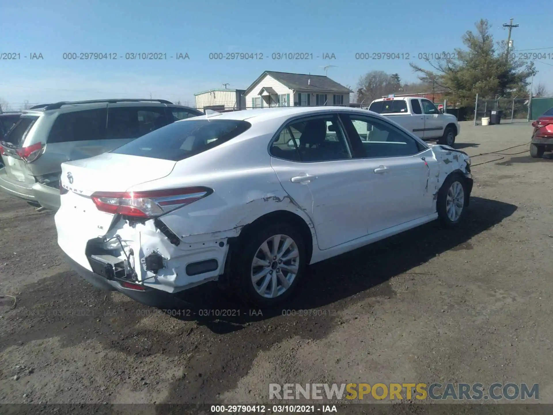 4 Photograph of a damaged car 4T1L11AK9LU992132 TOYOTA CAMRY 2020