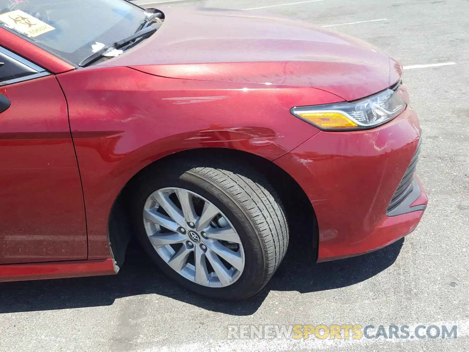 10 Photograph of a damaged car 4T1L11AKXLU307667 TOYOTA CAMRY 2020