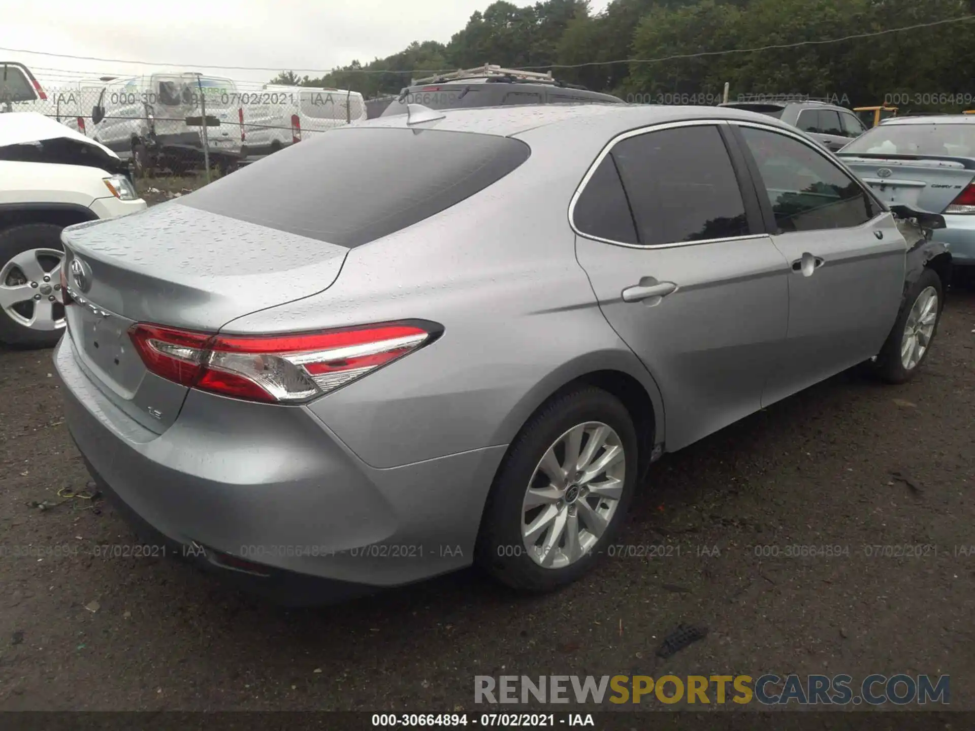 4 Photograph of a damaged car 4T1L11AKXLU400480 TOYOTA CAMRY 2020