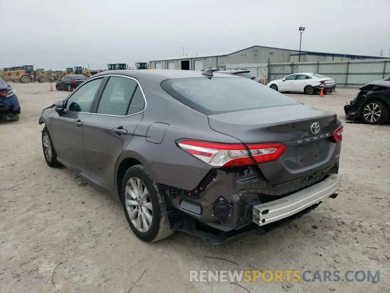 3 Photograph of a damaged car 4T1L11AKXLU864143 TOYOTA CAMRY 2020