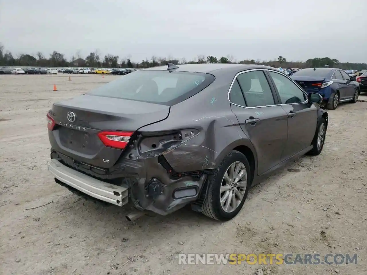 4 Photograph of a damaged car 4T1L11AKXLU864143 TOYOTA CAMRY 2020