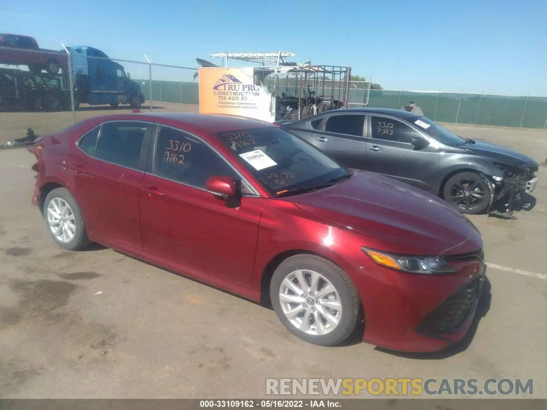 1 Photograph of a damaged car 4T1L11AKXLU864949 TOYOTA CAMRY 2020