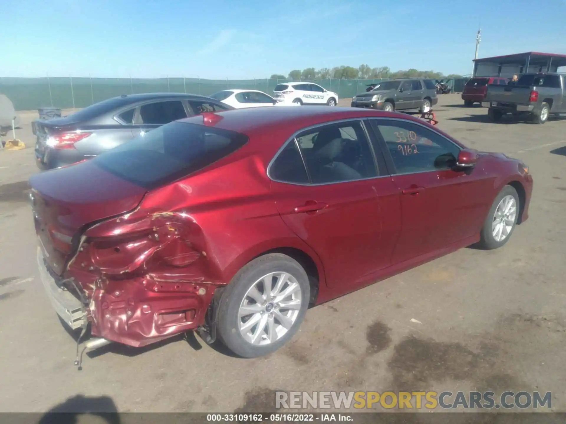 4 Photograph of a damaged car 4T1L11AKXLU864949 TOYOTA CAMRY 2020