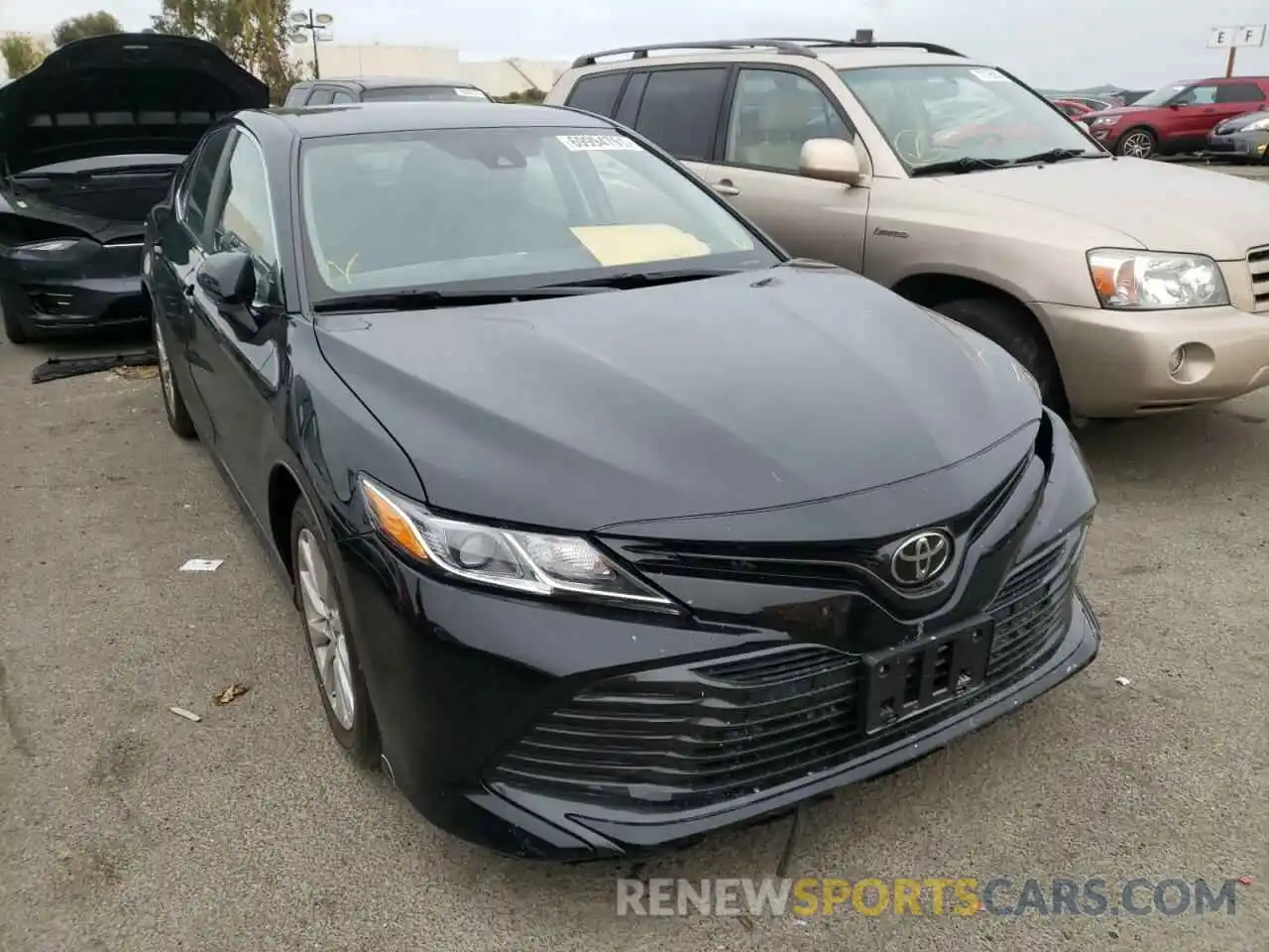 1 Photograph of a damaged car 4T1L11AKXLU935096 TOYOTA CAMRY 2020