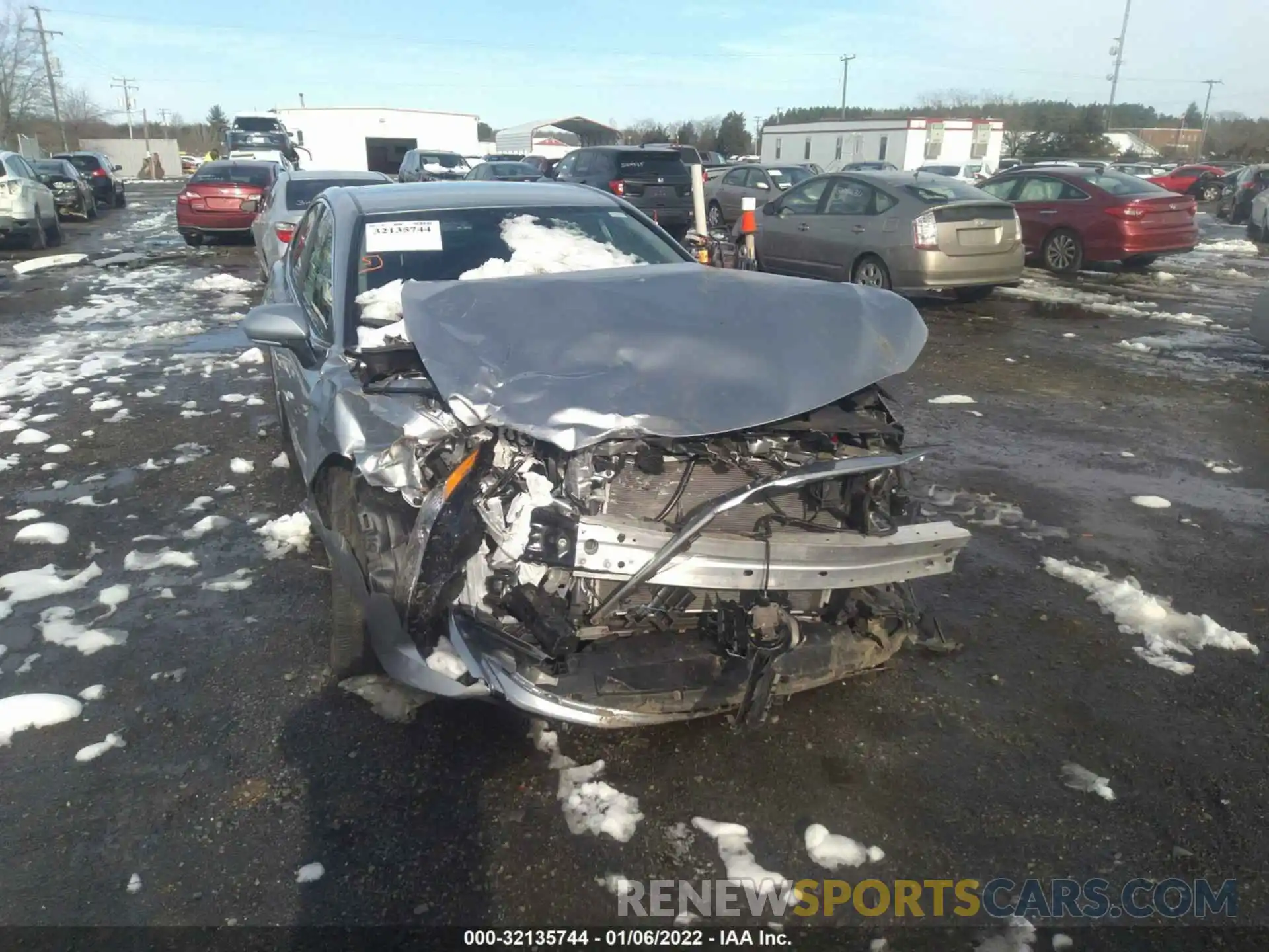 6 Photograph of a damaged car 4T1L11AKXLU983567 TOYOTA CAMRY 2020