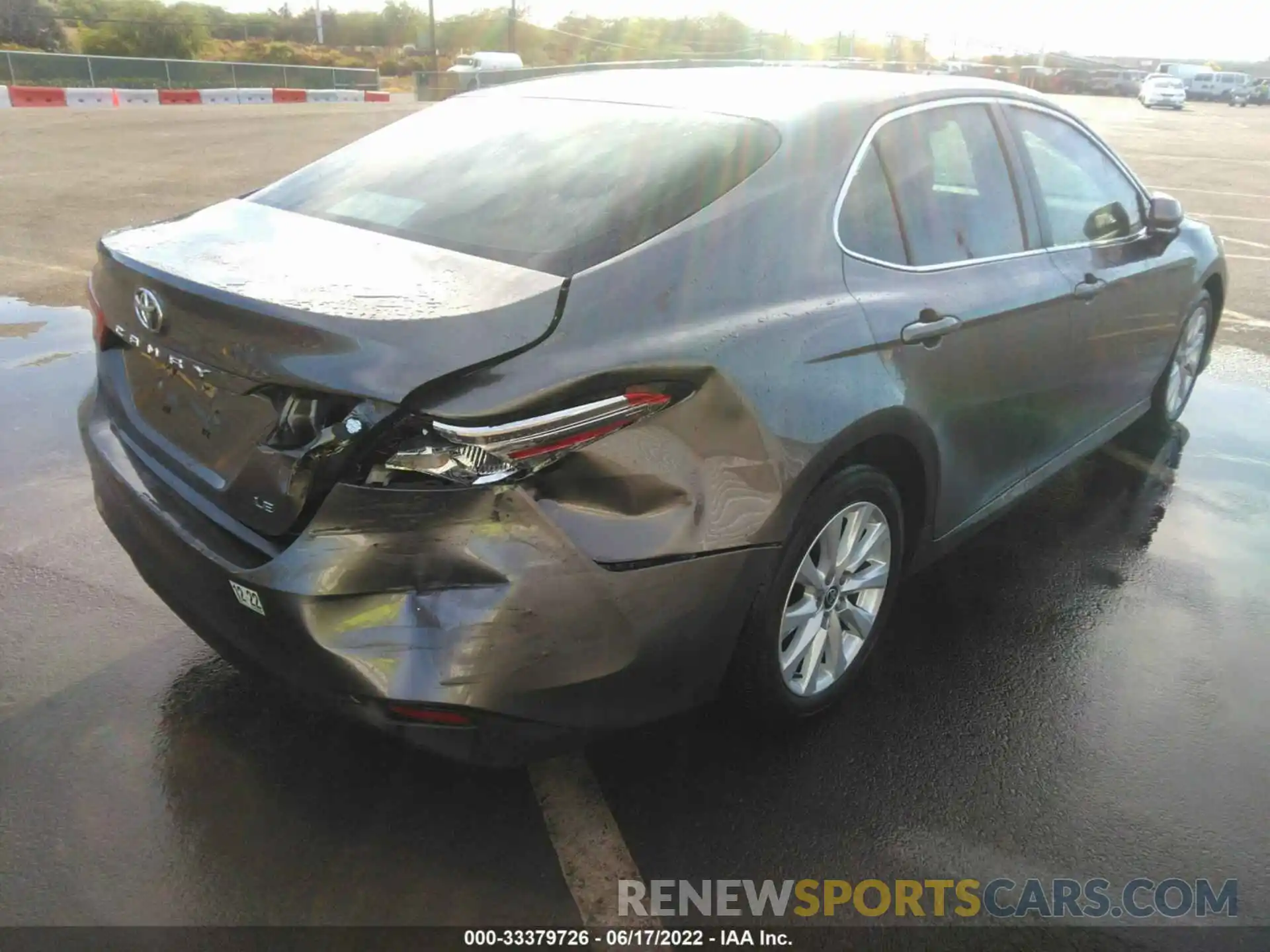 4 Photograph of a damaged car 4T1L11AKXLU987683 TOYOTA CAMRY 2020