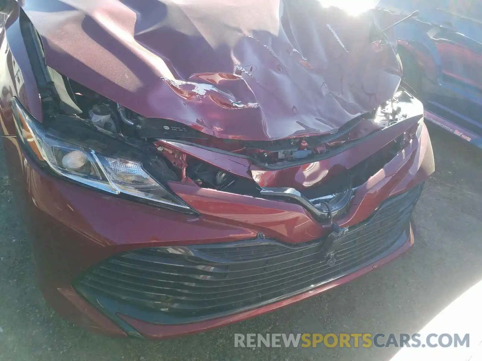 9 Photograph of a damaged car 4T1L11BK0LU010275 TOYOTA CAMRY 2020