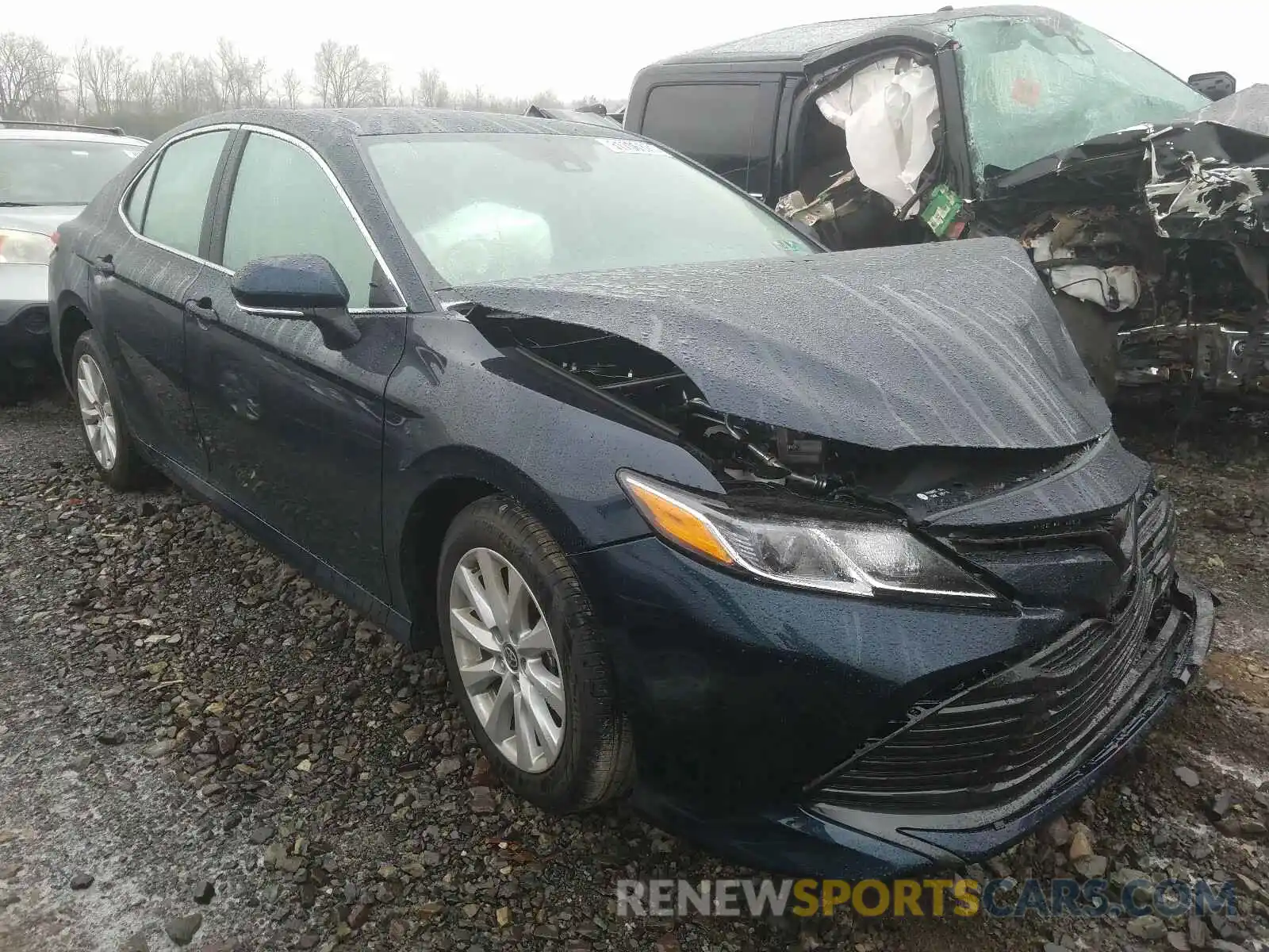 1 Photograph of a damaged car 4T1L11BK1LU019731 TOYOTA CAMRY 2020