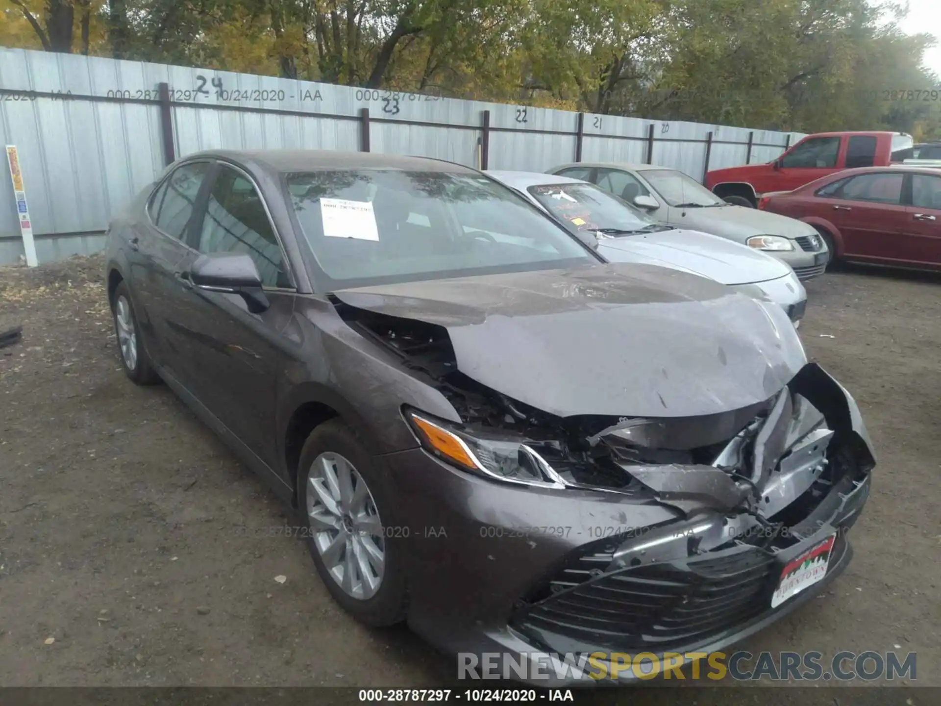 1 Photograph of a damaged car 4T1L11BK2LU010245 TOYOTA CAMRY 2020