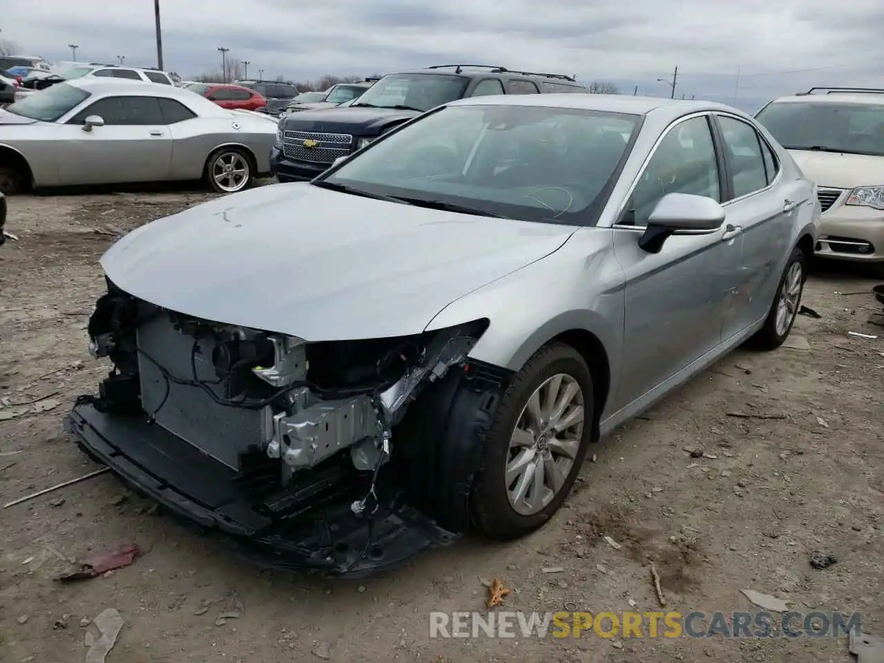 2 Photograph of a damaged car 4T1L11BK5LU003337 TOYOTA CAMRY 2020