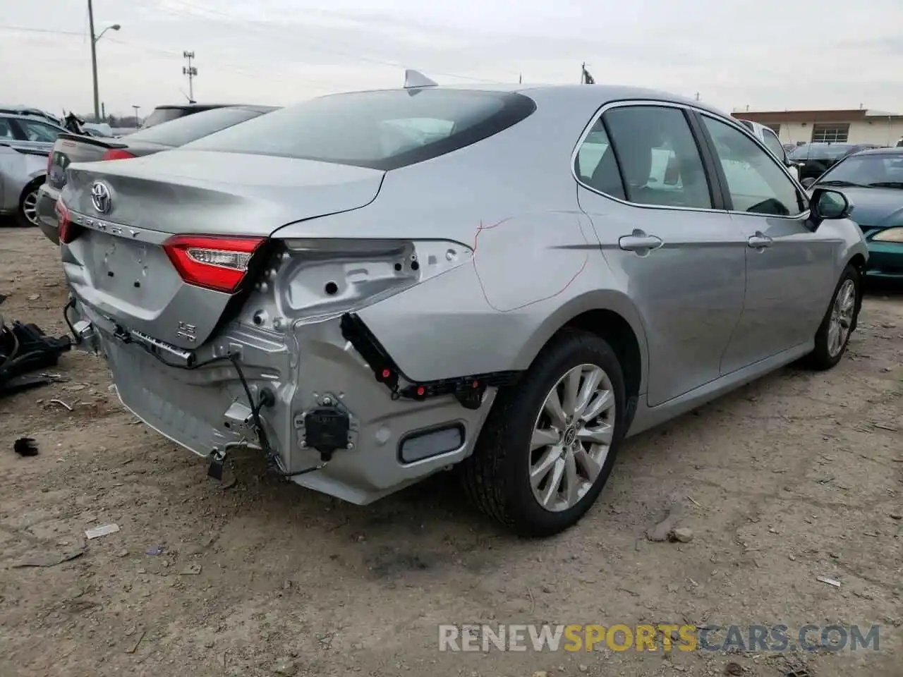 4 Photograph of a damaged car 4T1L11BK5LU003337 TOYOTA CAMRY 2020