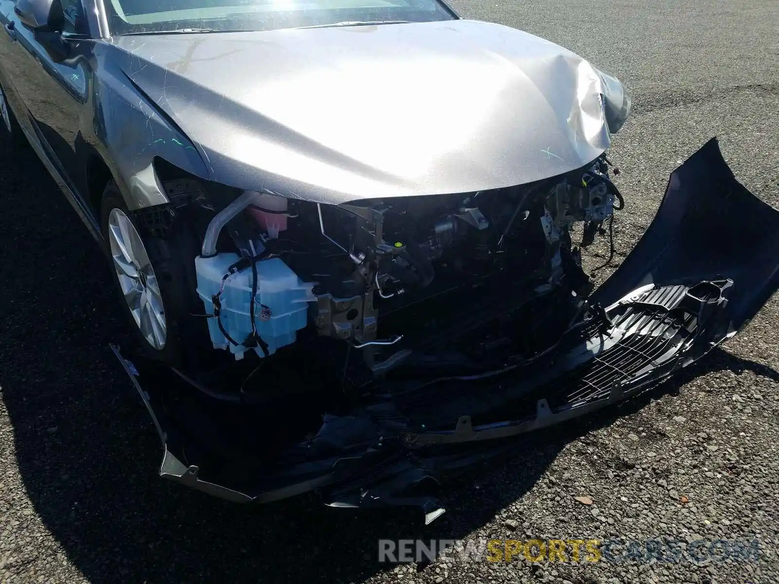 9 Photograph of a damaged car 4T1L11BK5LU008957 TOYOTA CAMRY 2020