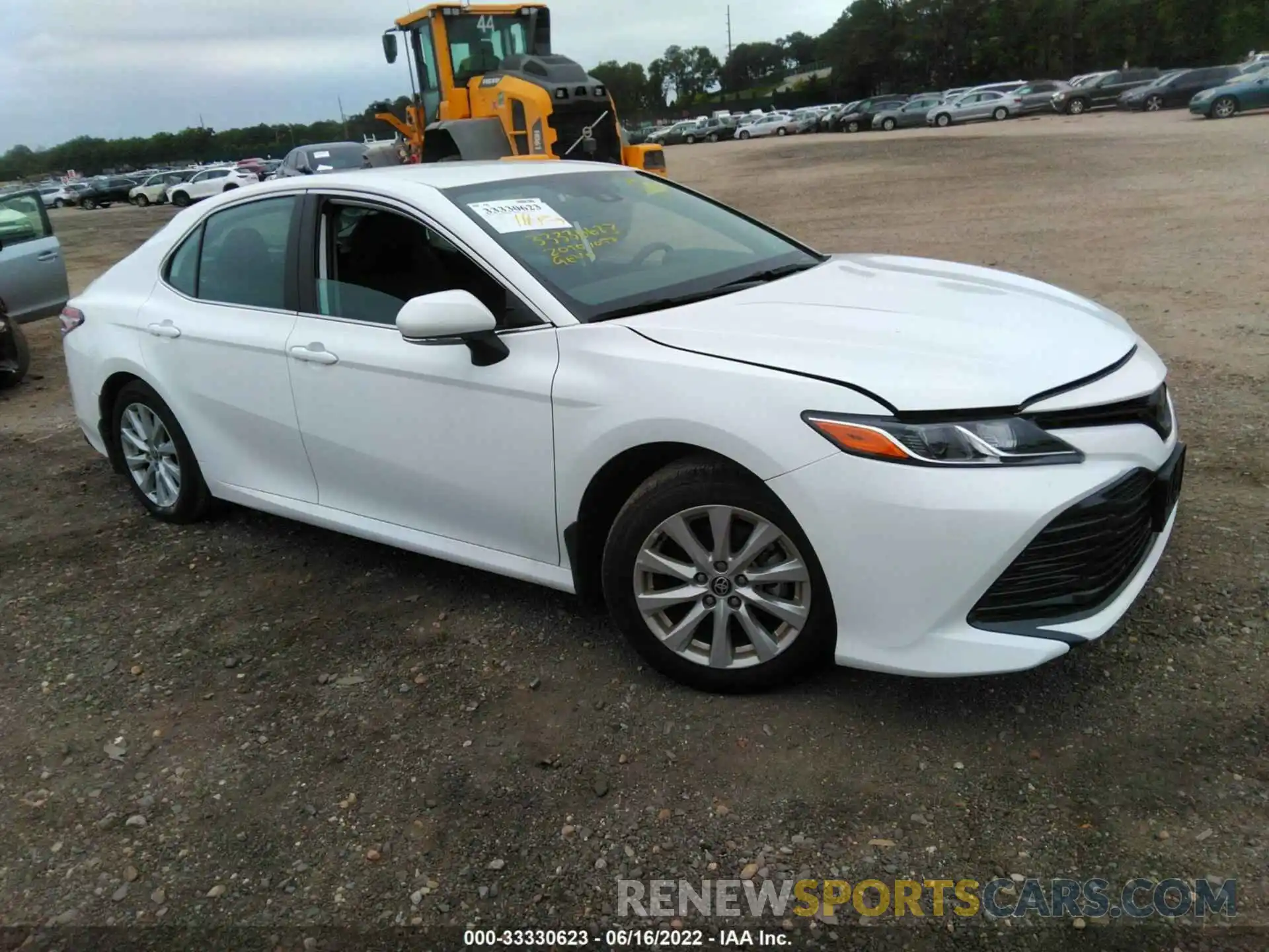 1 Photograph of a damaged car 4T1L11BK5LU011373 TOYOTA CAMRY 2020