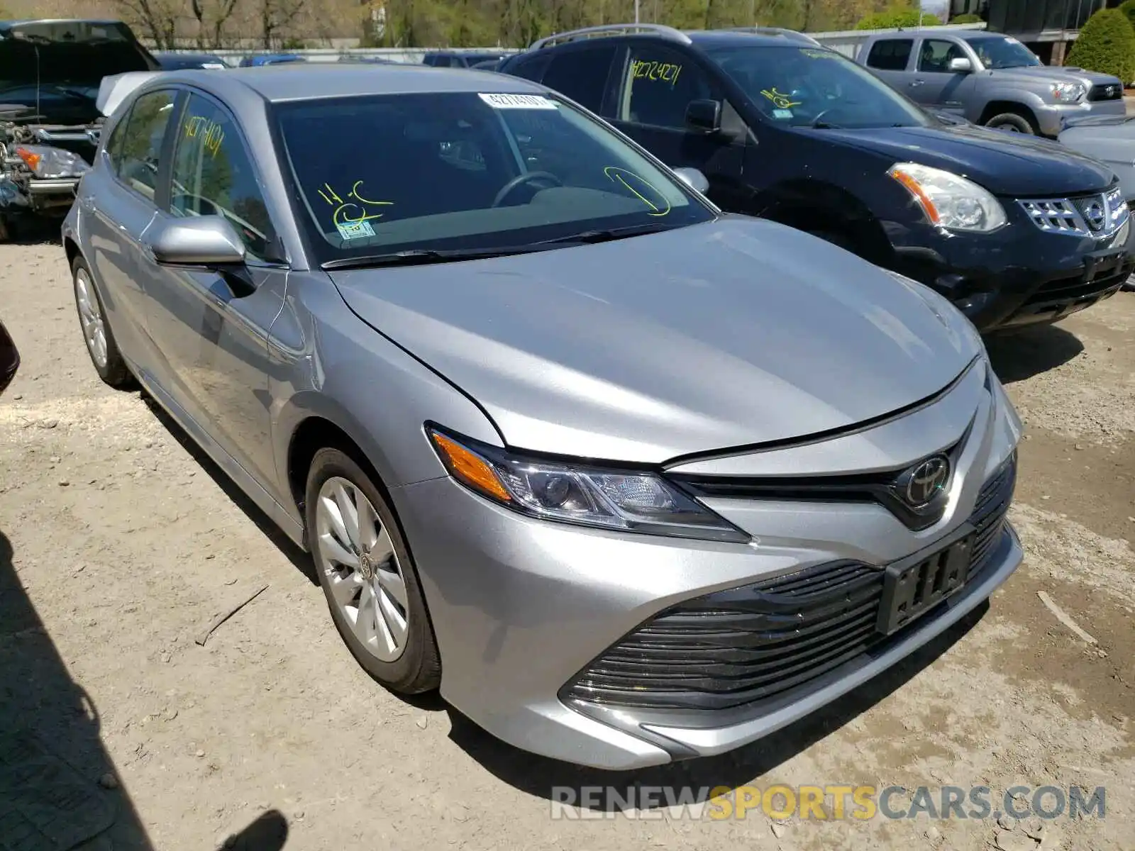 1 Photograph of a damaged car 4T1L11BK6LU005131 TOYOTA CAMRY 2020