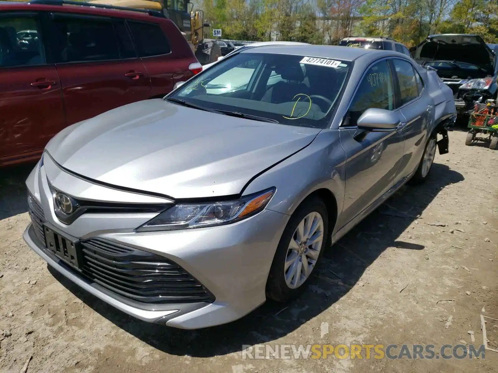 2 Photograph of a damaged car 4T1L11BK6LU005131 TOYOTA CAMRY 2020