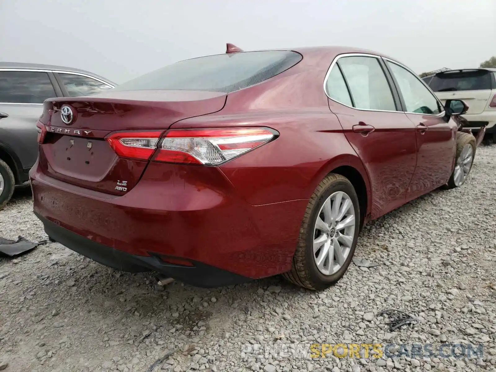 4 Photograph of a damaged car 4T1L11BK6LU007929 TOYOTA CAMRY 2020