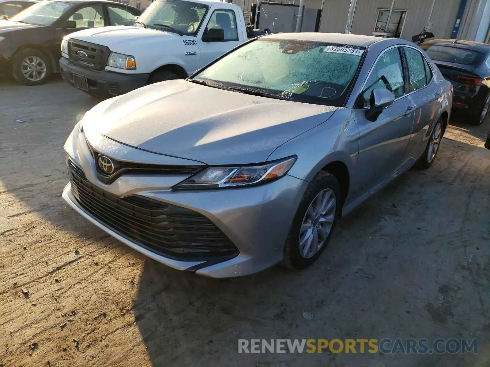 2 Photograph of a damaged car 4T1L11BK6LU013634 TOYOTA CAMRY 2020