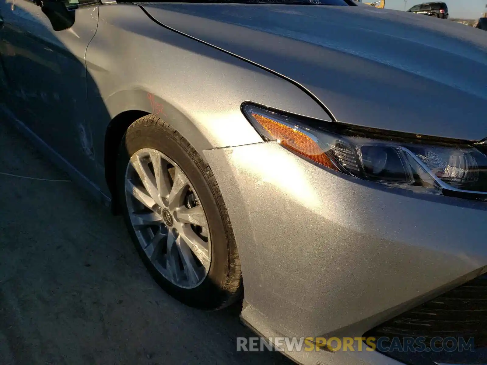 9 Photograph of a damaged car 4T1L11BK6LU013634 TOYOTA CAMRY 2020